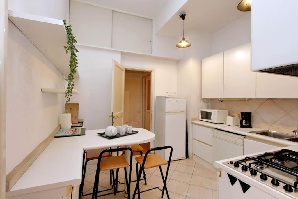 Navona Elegant Two Bedroom Apartment Rom Exterior foto